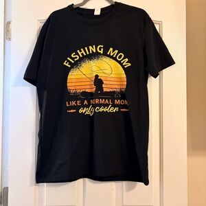 Black 'Fishing Mom' Graphic T-Shirt